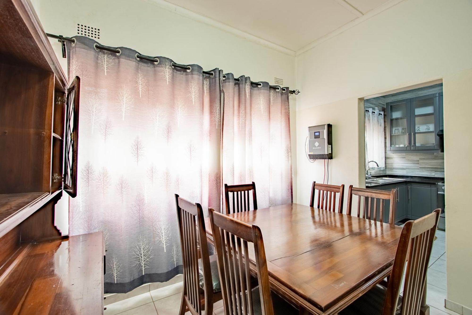 מפלי ויקטוריה Wood Road Guest Lodge מראה חיצוני תמונה