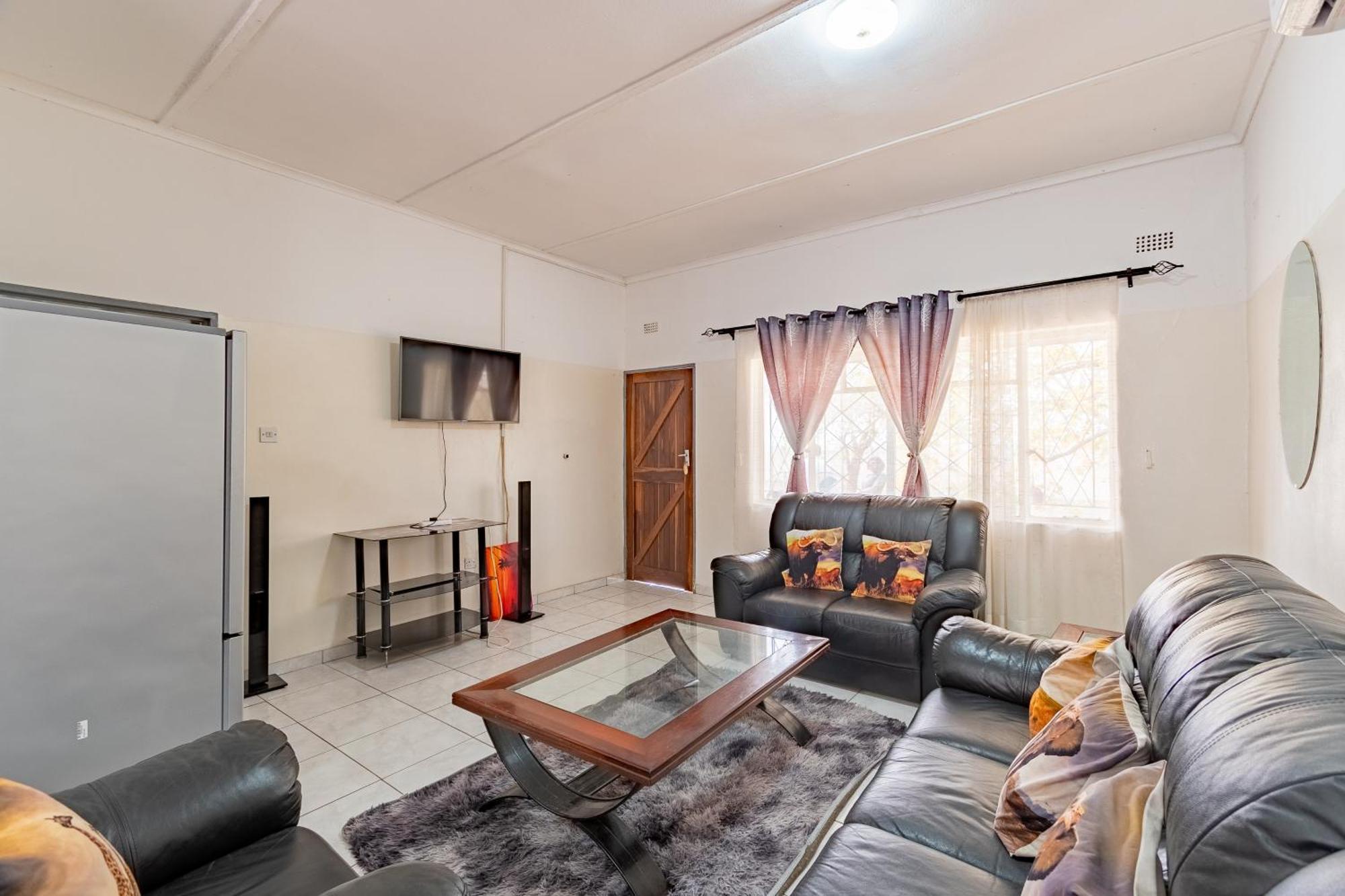 מפלי ויקטוריה Wood Road Guest Lodge מראה חיצוני תמונה